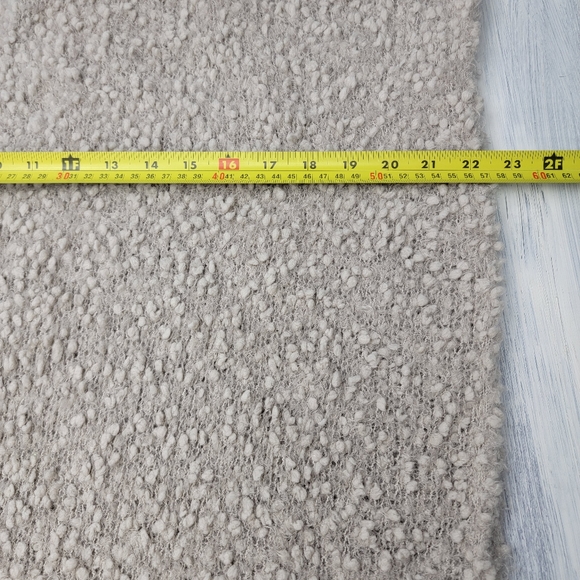 Demdaco Hand Made With Love Shawl With Pockets - Picture 6 of 7